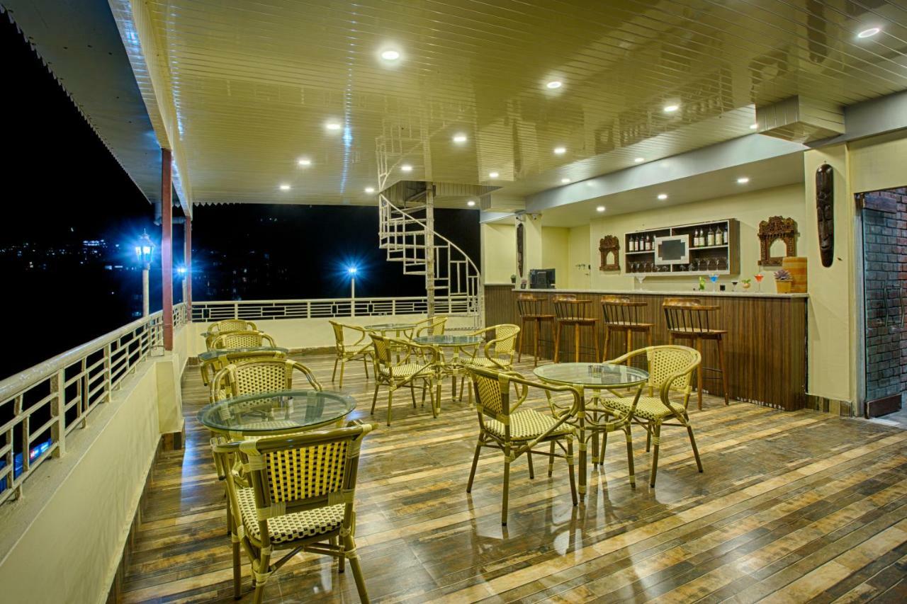 佩林 The Aryan Regency酒店 外观 照片